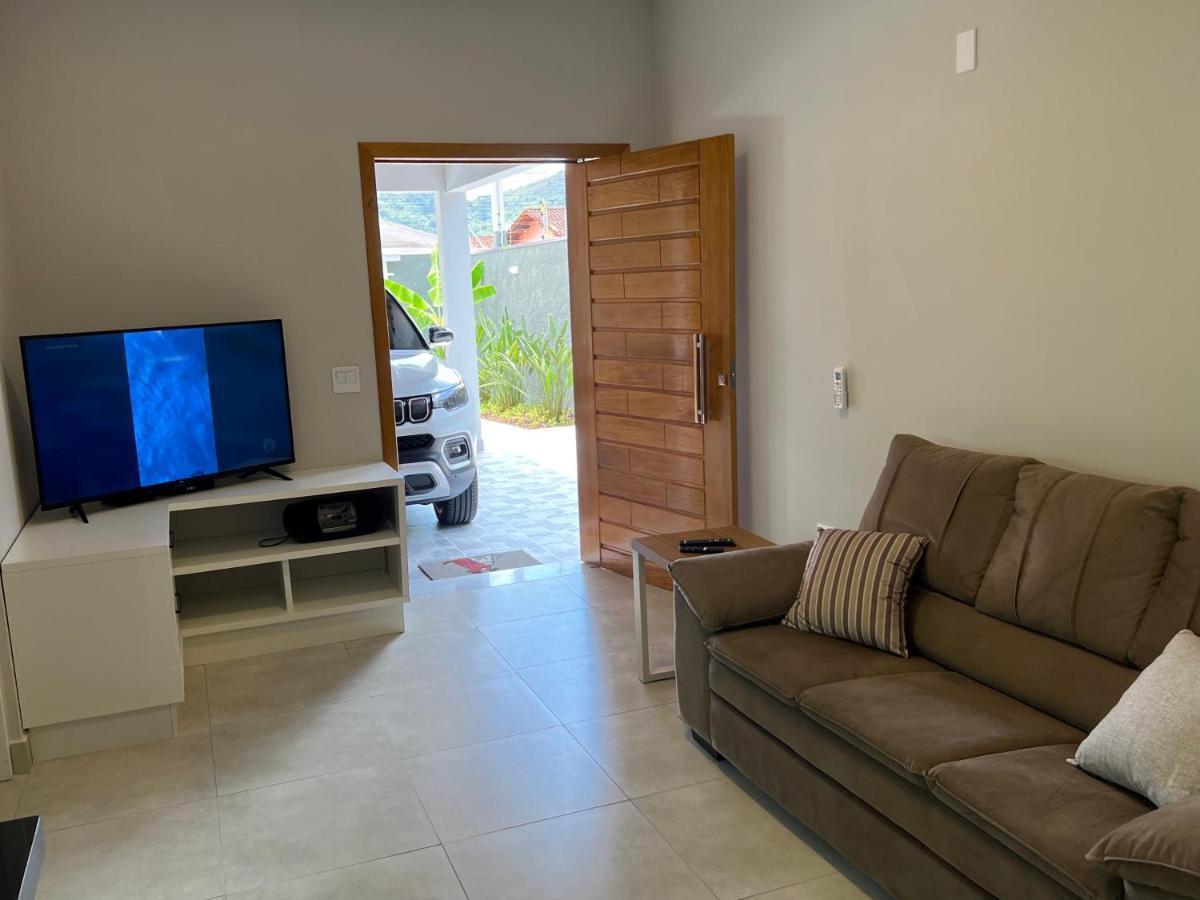 卡拉瓜塔图巴Casa Em Martim De Sa别墅 外观 照片